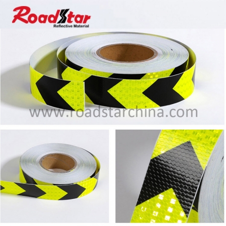 Black Yellow Arrow Retro Reflective PVC Prismatic Tape For Vehicle 